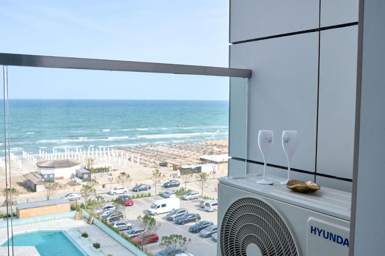 Seaview Luxury Studio In Infinity Beach Resort Mamaia Exterior photo