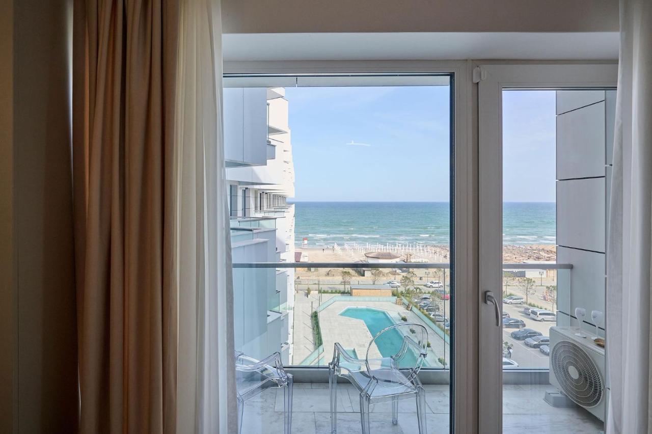Seaview Luxury Studio In Infinity Beach Resort Mamaia Exterior photo