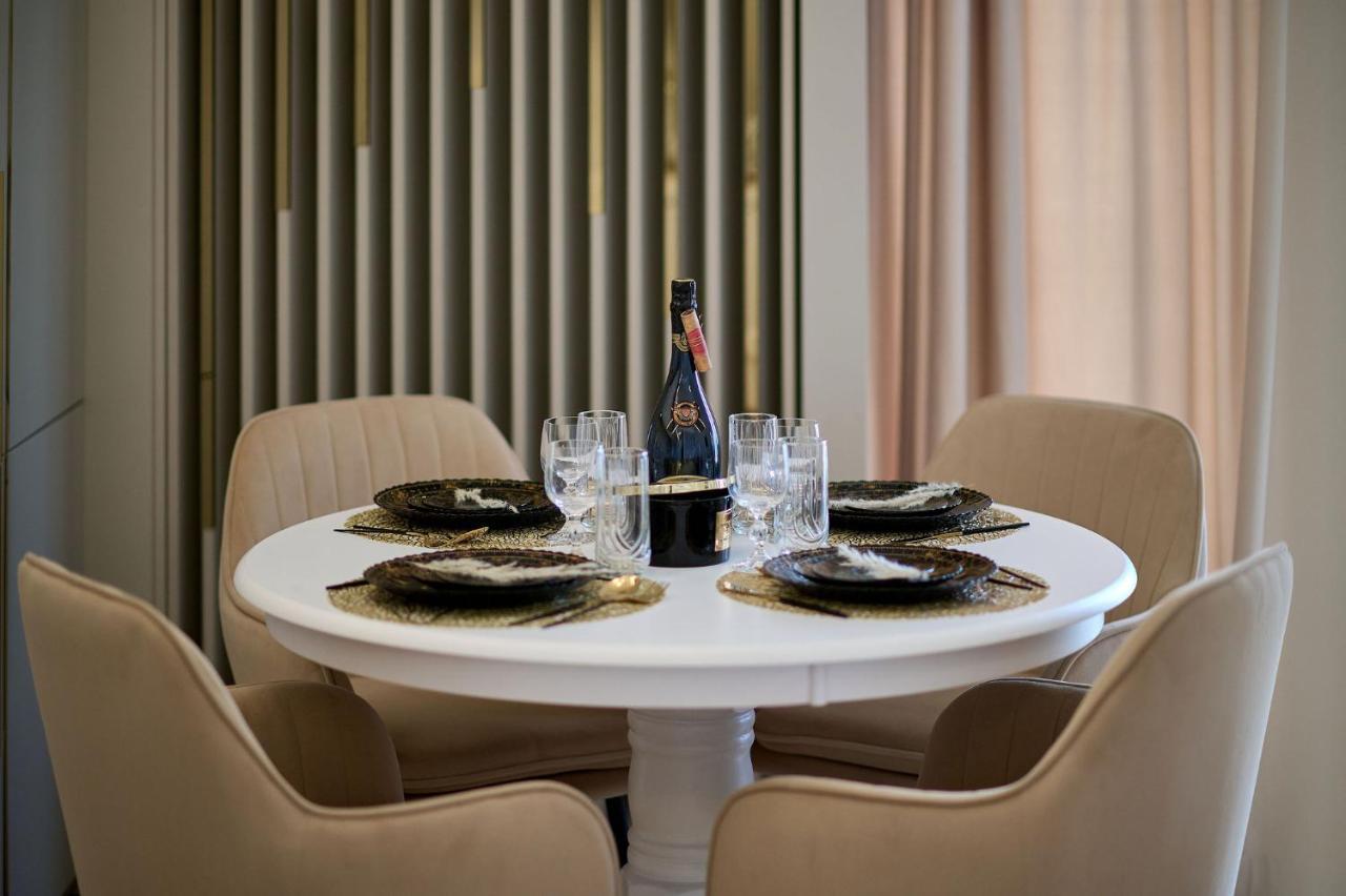 Seaview Luxury Studio In Infinity Beach Resort Mamaia Exterior photo