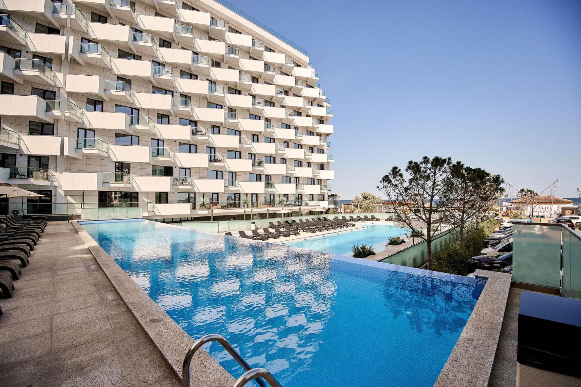 Seaview Luxury Studio In Infinity Beach Resort Mamaia Exterior photo